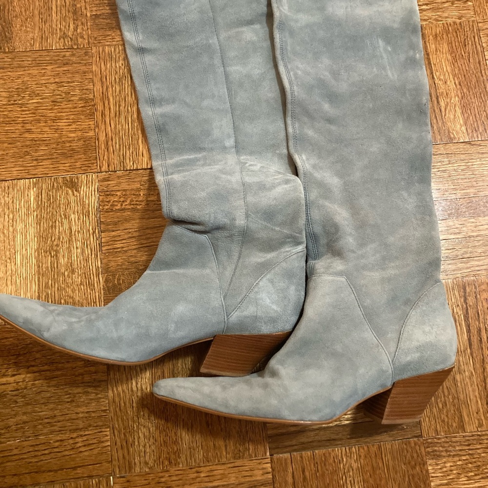 Nine West Pointed suede boots